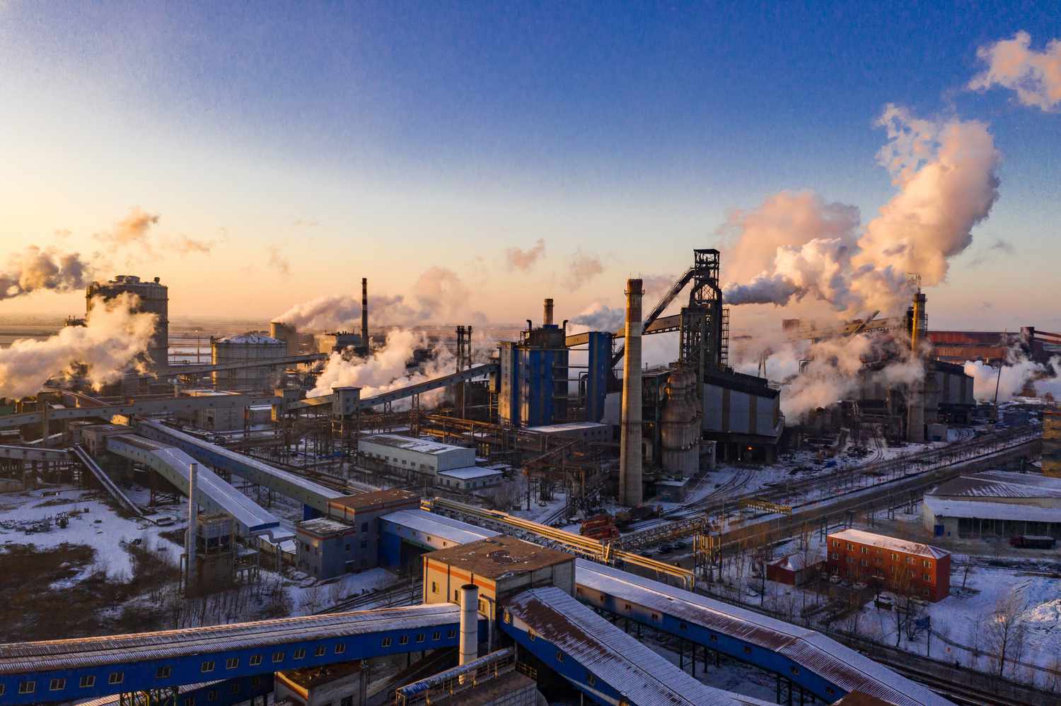 Smoke billowing from Chinese power plant in winter