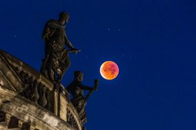 supermoon lunar eclipse over Berlin in 2015